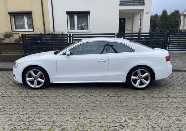 Audi A5 cena 49900 przebieg: 162000, rok produkcji 2010 z Gniezno małe 352